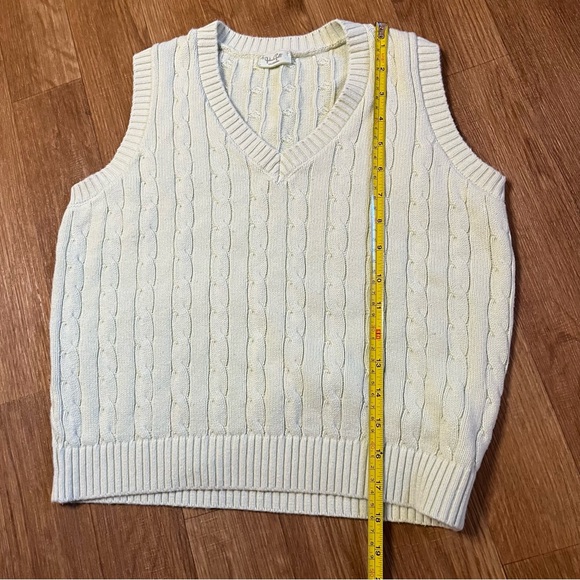 Brandy Melville Light Green 100% Cotton V-Neck Sweater Vest - Picture 6 of 7